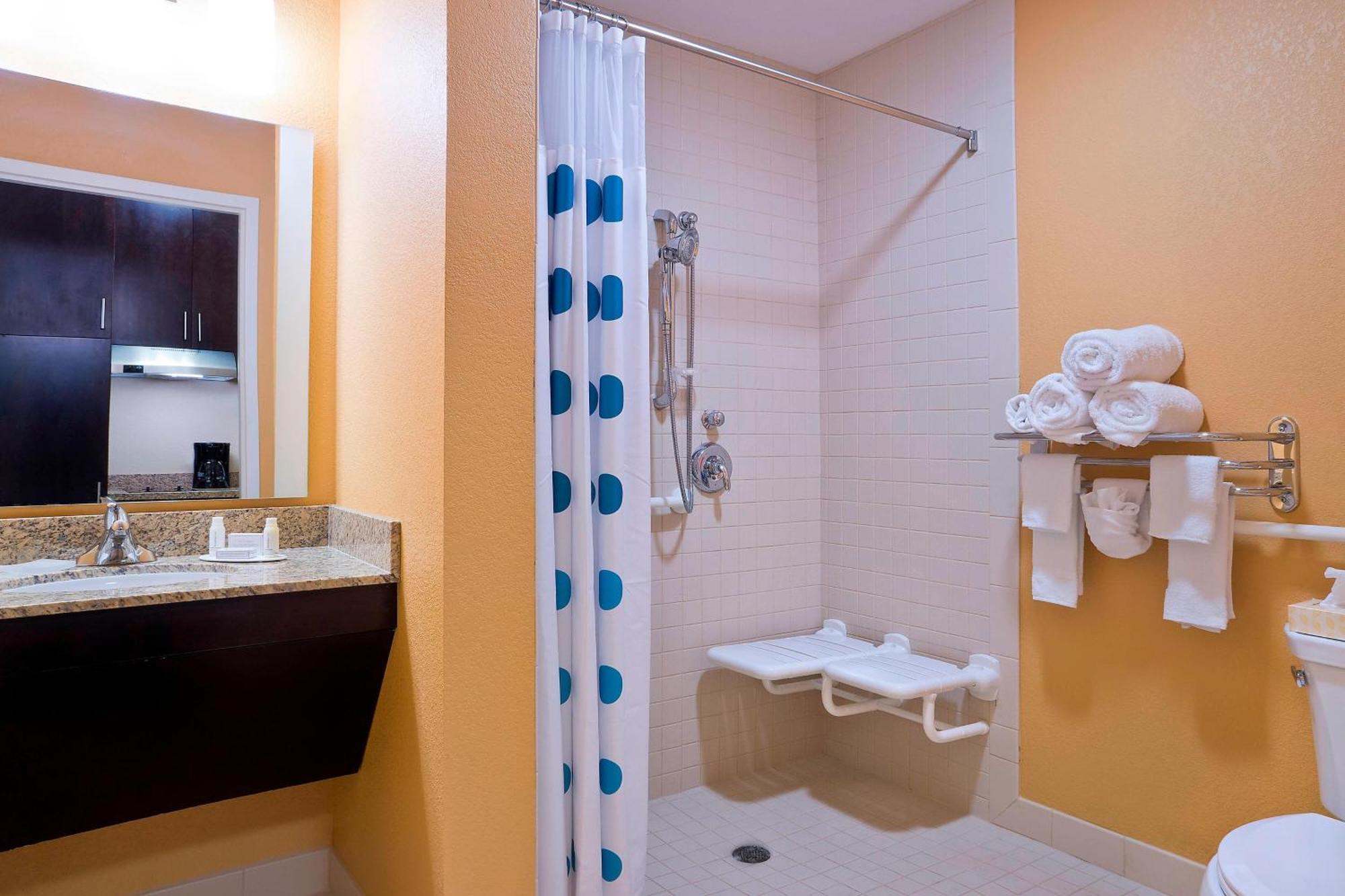 Towneplace Suites By Marriott Dodge City Exteriör bild